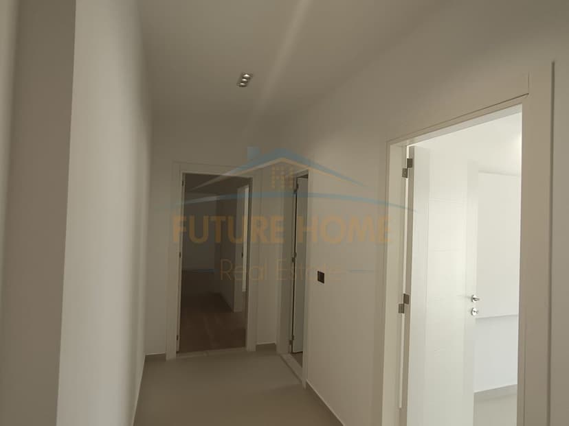 Shitet, Apartament 2+1, Komplesi "MGB", Fresk, Tiranë 1