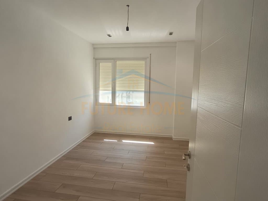 Shitet, Apartament 2+1, Komplesi "MGB", Fresk, Tiranë 2