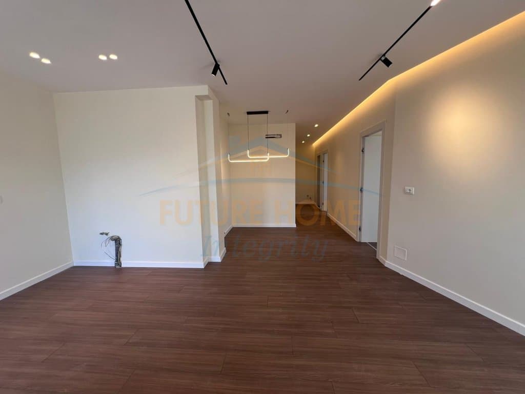Shitet, Apartament 2+1, Brryli, Tiranë. 3