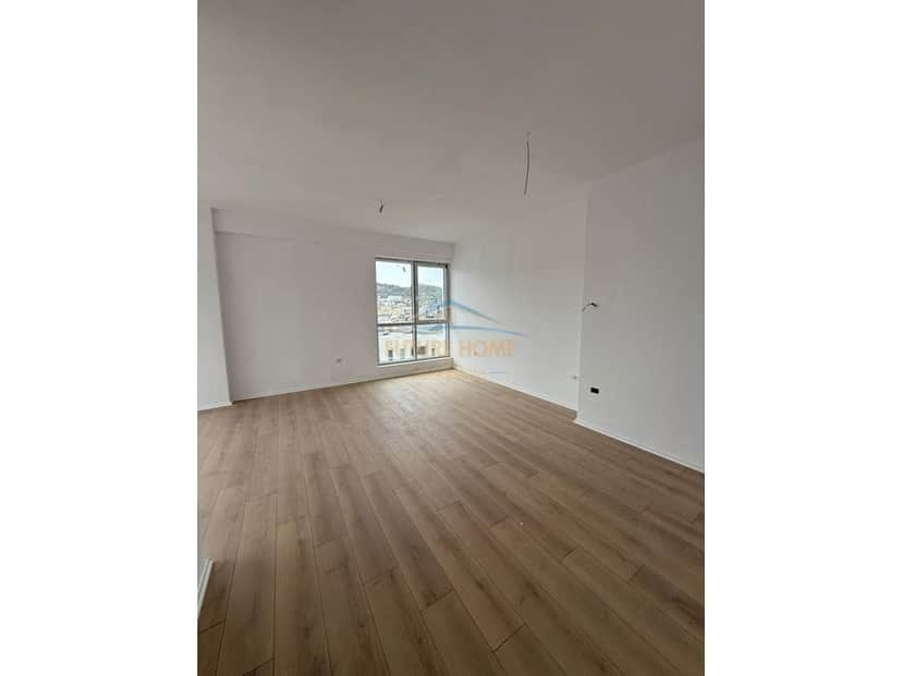 Shitet, Apartament 3+1+2, Komuna e Parisit, Tirane 1