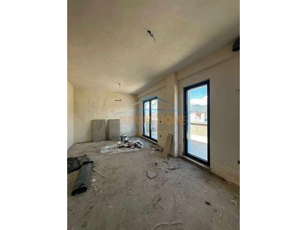 Disponojmë apartament 1+1 për shitje tek Kompleksi Novus, Rruga Karl Gega. 4