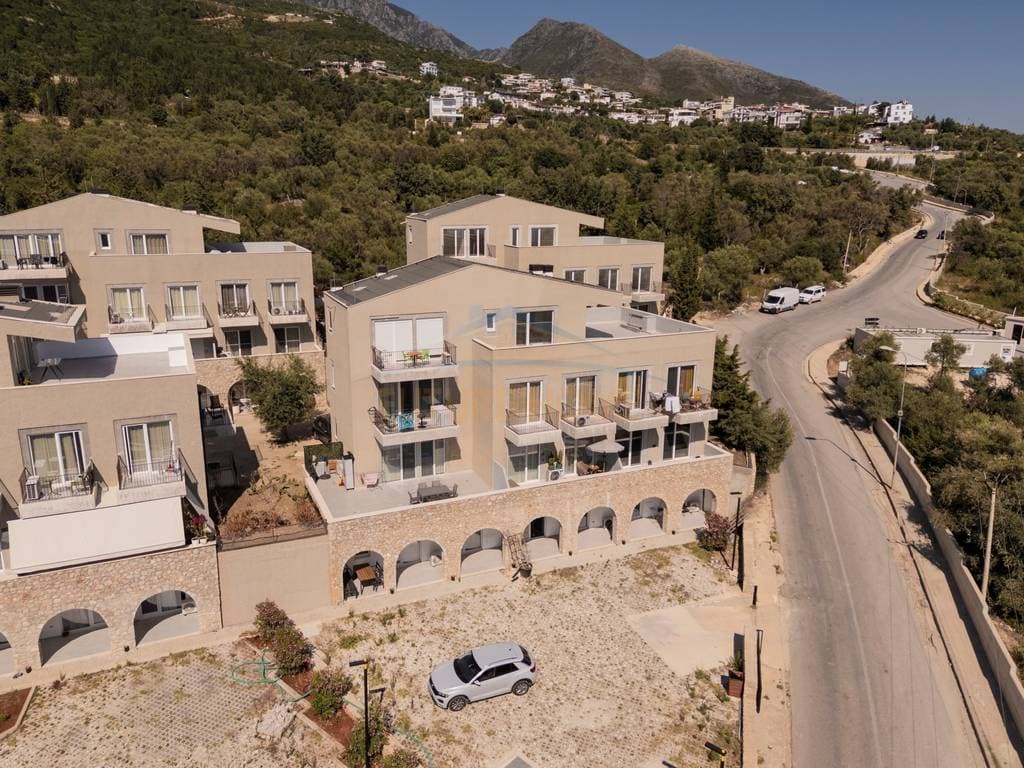 Shitje, Apartament 2+1+Post Parkimi , Kompleksi Sofo Duni , Dhermi