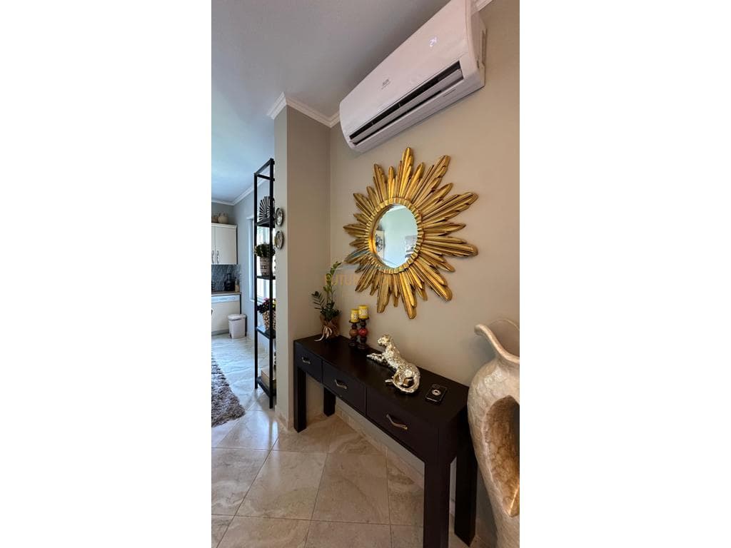Shitet, Apartament 2+1+2+ Garazh, Kopshti Botanik, Tiranë 4
