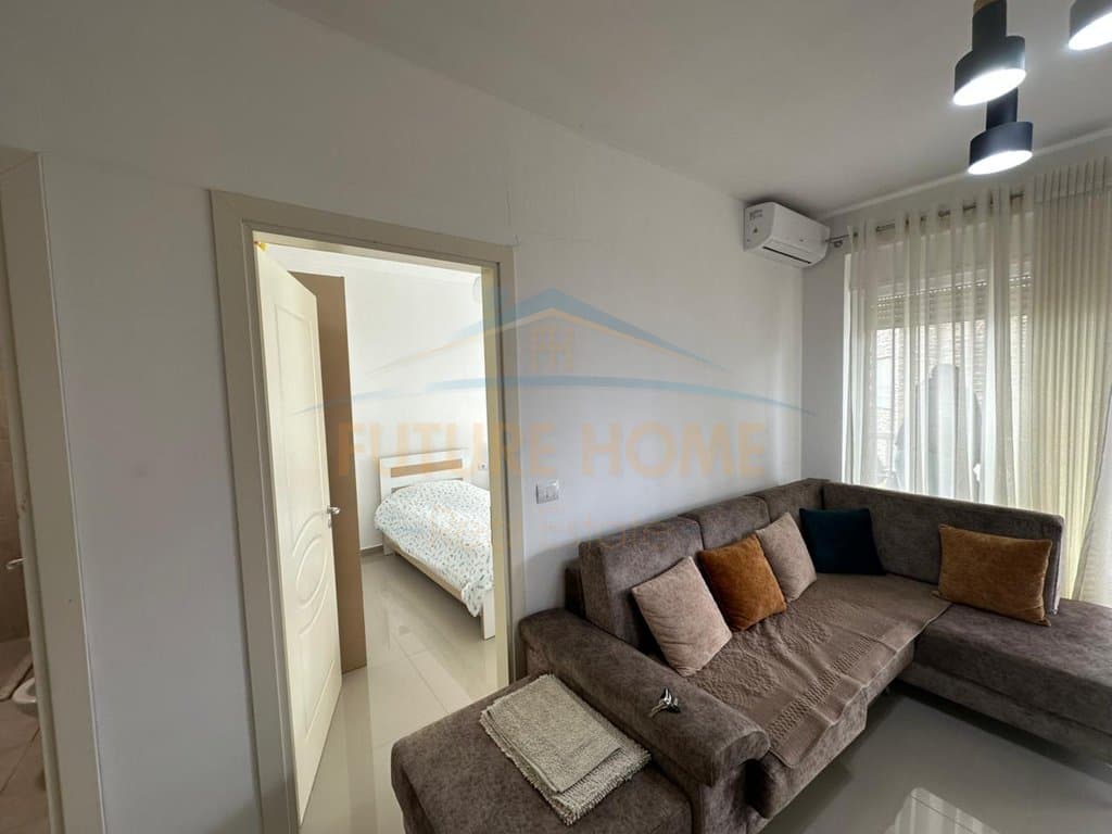 Shitet, Apartament 2+1, Lura 3, Gjiri i Lalzit. 2