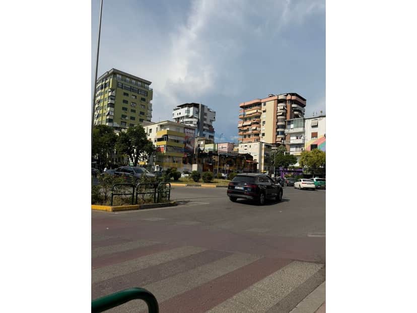Shitet, Apartament 1+1+Verande, Sheshi Willson, Tiranë 1