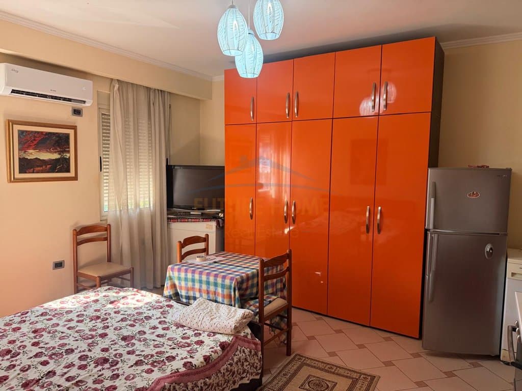 Qera, Garsoniere, Rruga e Durrësit, Tiranë. 5