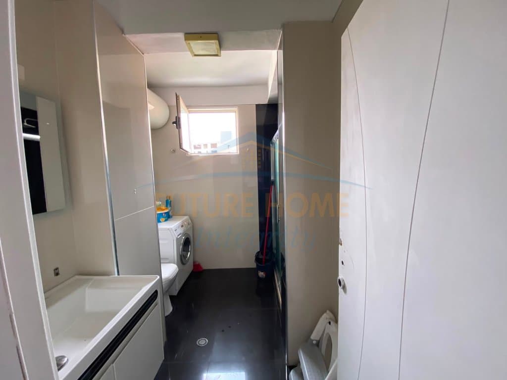 Shitet, Apartament 2+1, Fresku, Tiranë.Shitet, AL72132 2