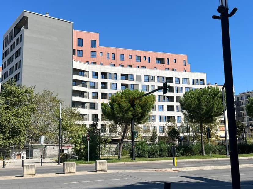 Shitet, Apartament 2+1+2, Bulevardi i Ri, Tirane 1