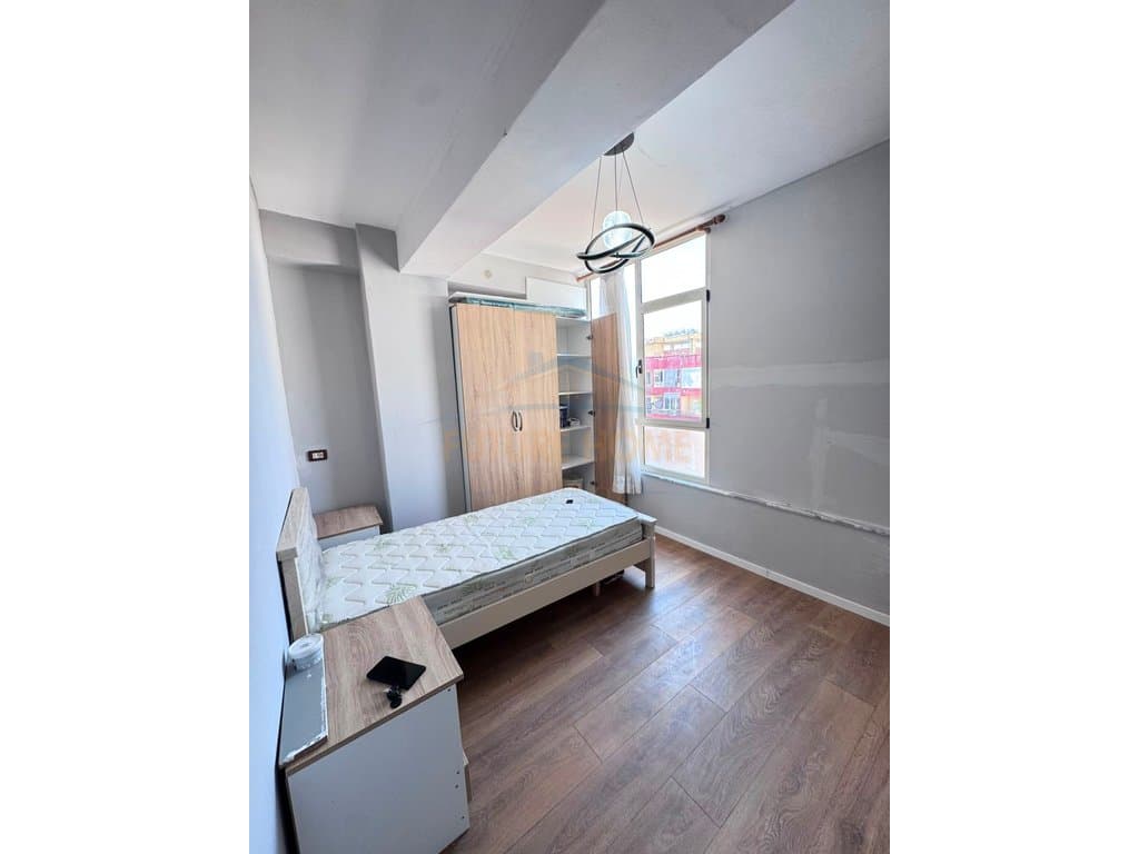 Shitet Apartament 2+1, Astir 5