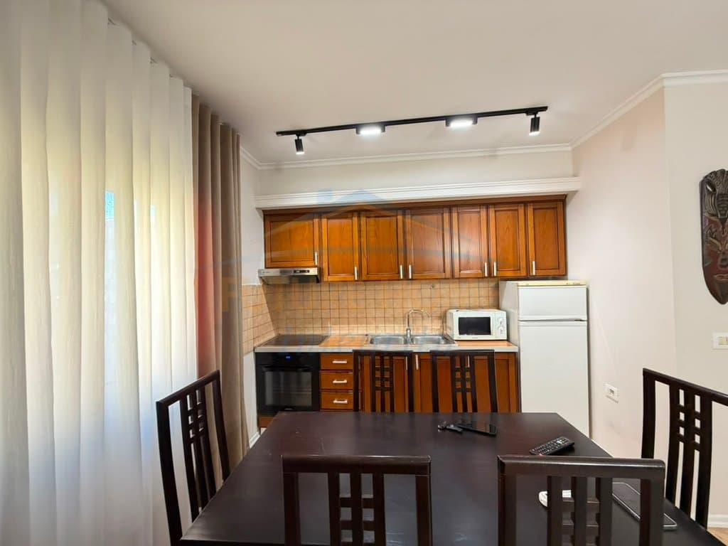 Shitet, Apartament 2+1(I konvertuar), Porcelan, 139000 Euro 3
