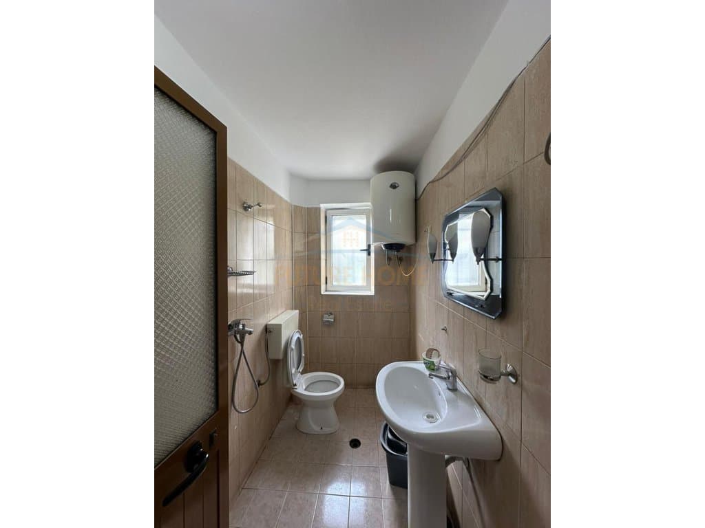 Shitet,Apartament 1+1,Stacioni i Trenit