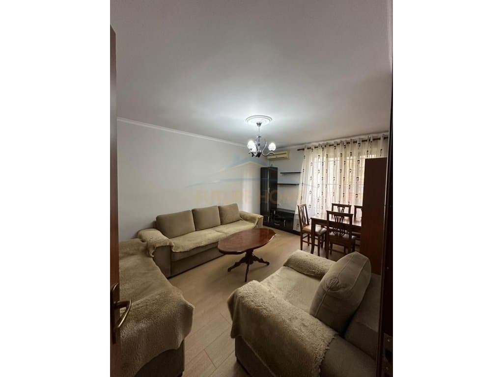 Shitet,Apartament 1+1,Stacioni i Trenit 5