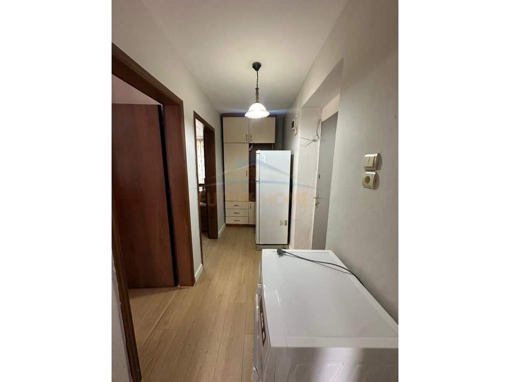 Shitet,Apartament 1+1,Stacioni i Trenit 3