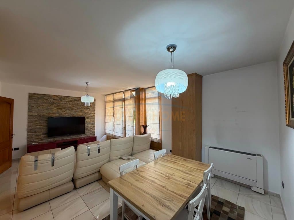 Shitet , Apartament 2+1+2 , 21 dhjetori , Tirane 3