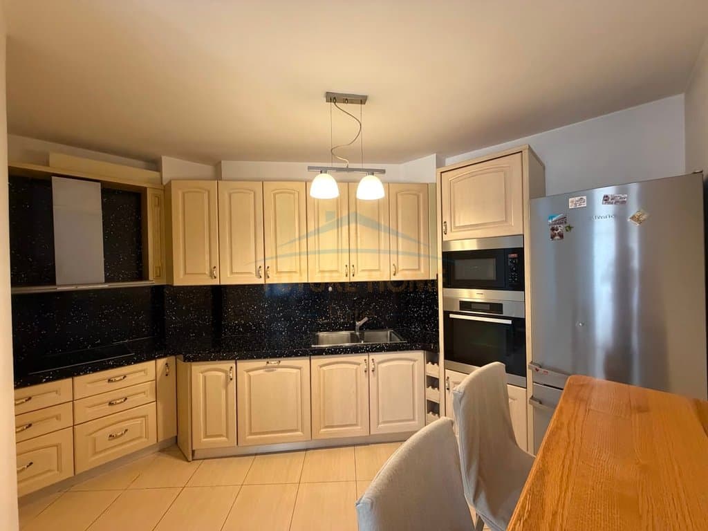 Shitet , Apartament 2+1+2 , 21 dhjetori , Tirane 2