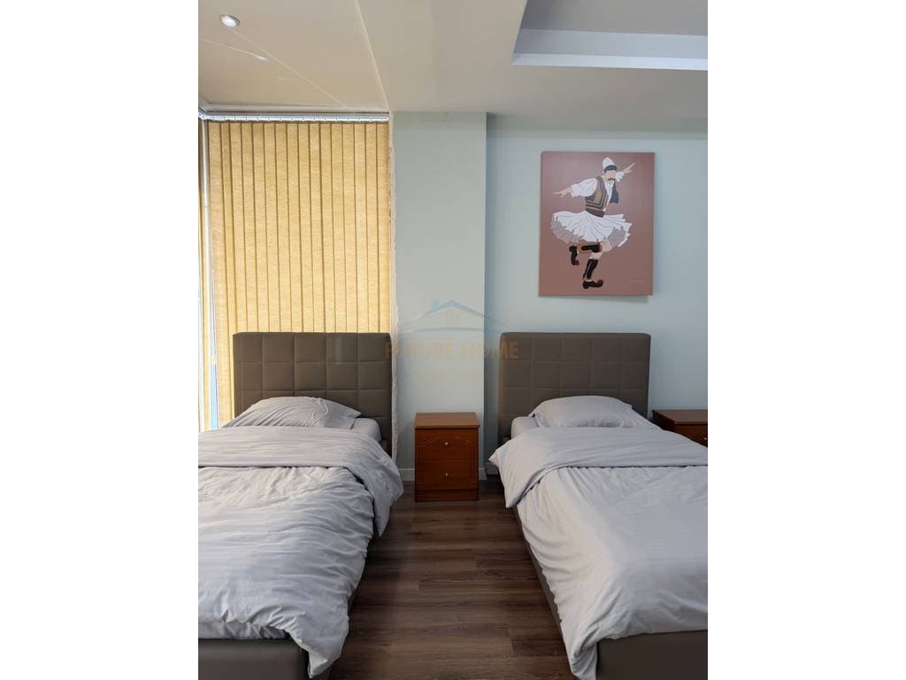 Shitet, Apartmament 2+1, Rruga e Dibres, Tirane 5