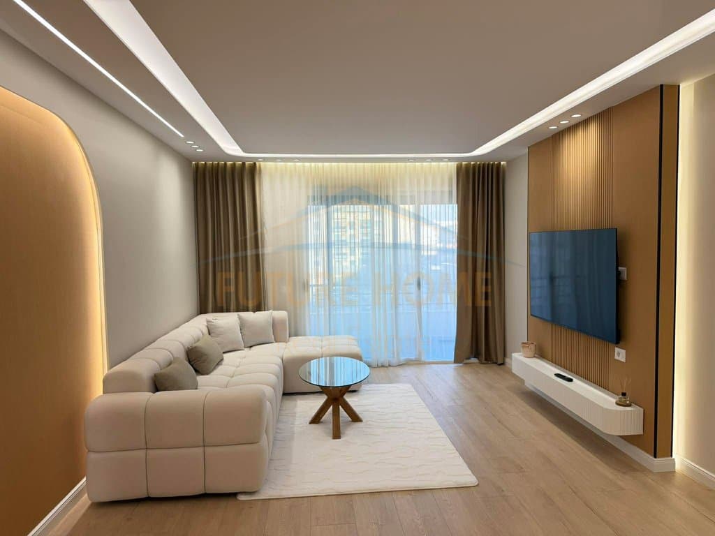 Shitet, Apartament 2+1+2, Unaza Re 4