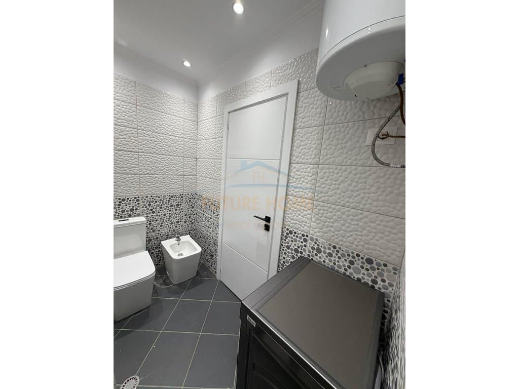Shitet, Apartament 2+1+2, Unaza Re 2