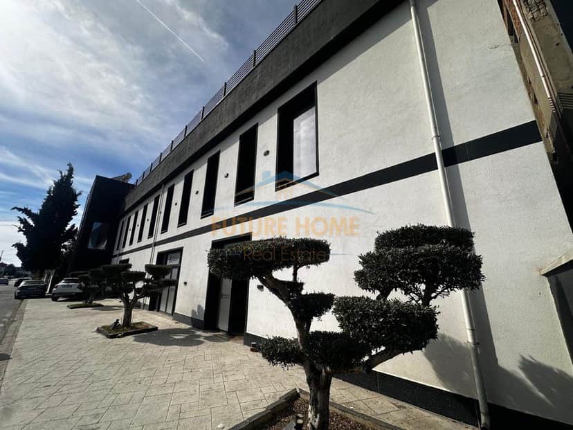 Shitet Godinë Biznesi + Apartament 2+1+2, Kavajë 1