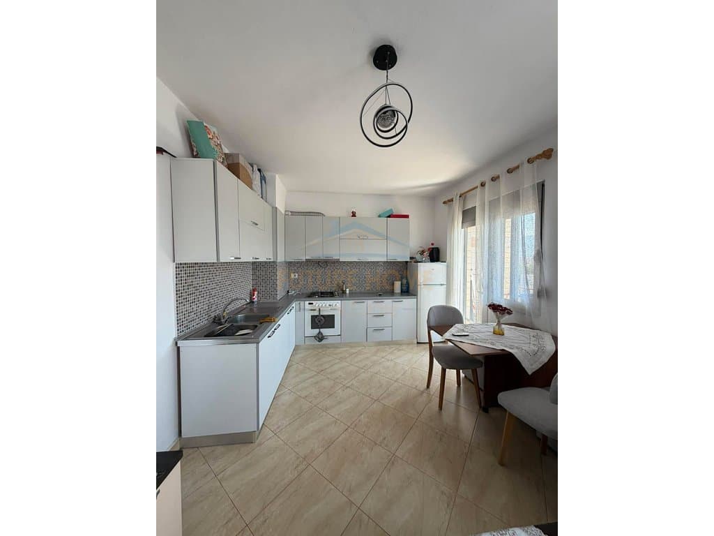 Shitet, Apartament 1+1, Rruga Teodor Keko, Unaza e Re 5