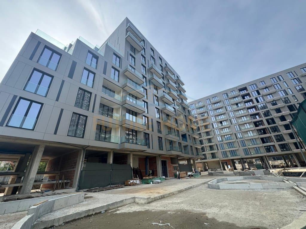 Shitet, Apartament 1+1, Rezidenca Golden Gate Tiranë 3