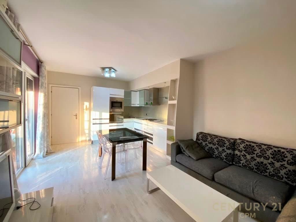 APARTAMENT 1+1 PER QIRA TEK BRRYLI 600 € /Muaj 55,000 Lekë /Muaj