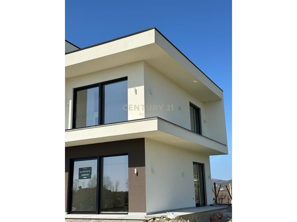 EKSLUZIVE! SHITET VILE INDIVIDUALE ME PISHINE NE GJIRIN E LALZIT! 340.000€ 3