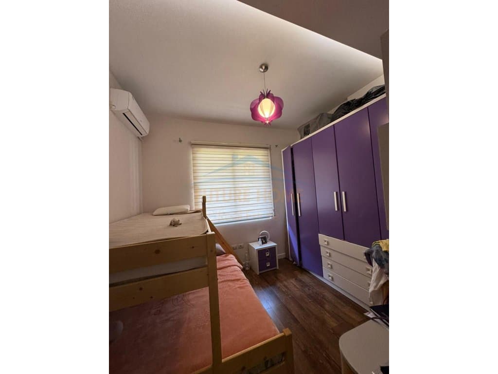 Shitet, Apartament 2+1+2, Unaza e Re 1