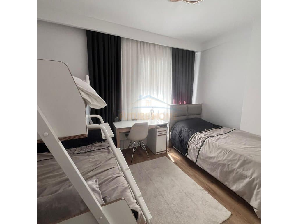 Shitet Apartament 2+1, Rruga Egnatia, Don Bosko 5