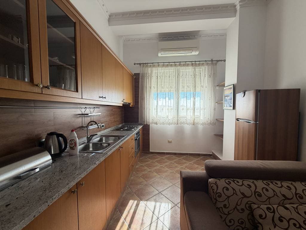 Qera, Apartament 1+1, Blloku i Ambasadave, Tirane 4