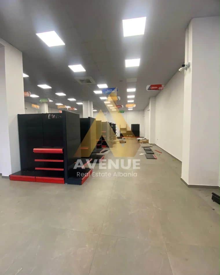 Tirane, jepet me qera ambjent biznesi Kati 0, 300 m² 3.000 € (Bulevardi blu) 1
