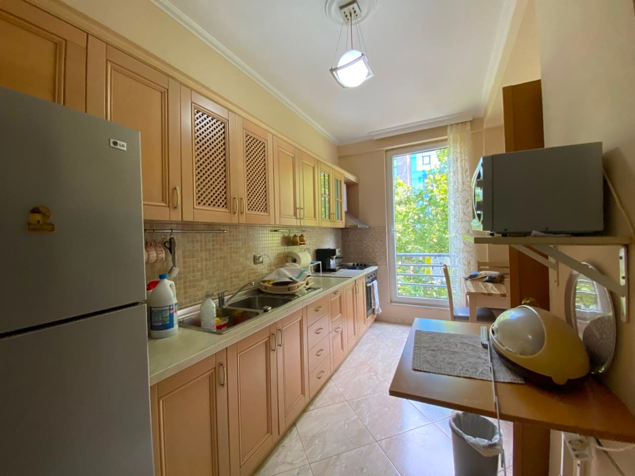 Disponojme apartament 1+1 me qira prane Kupoles, Laprake. 4