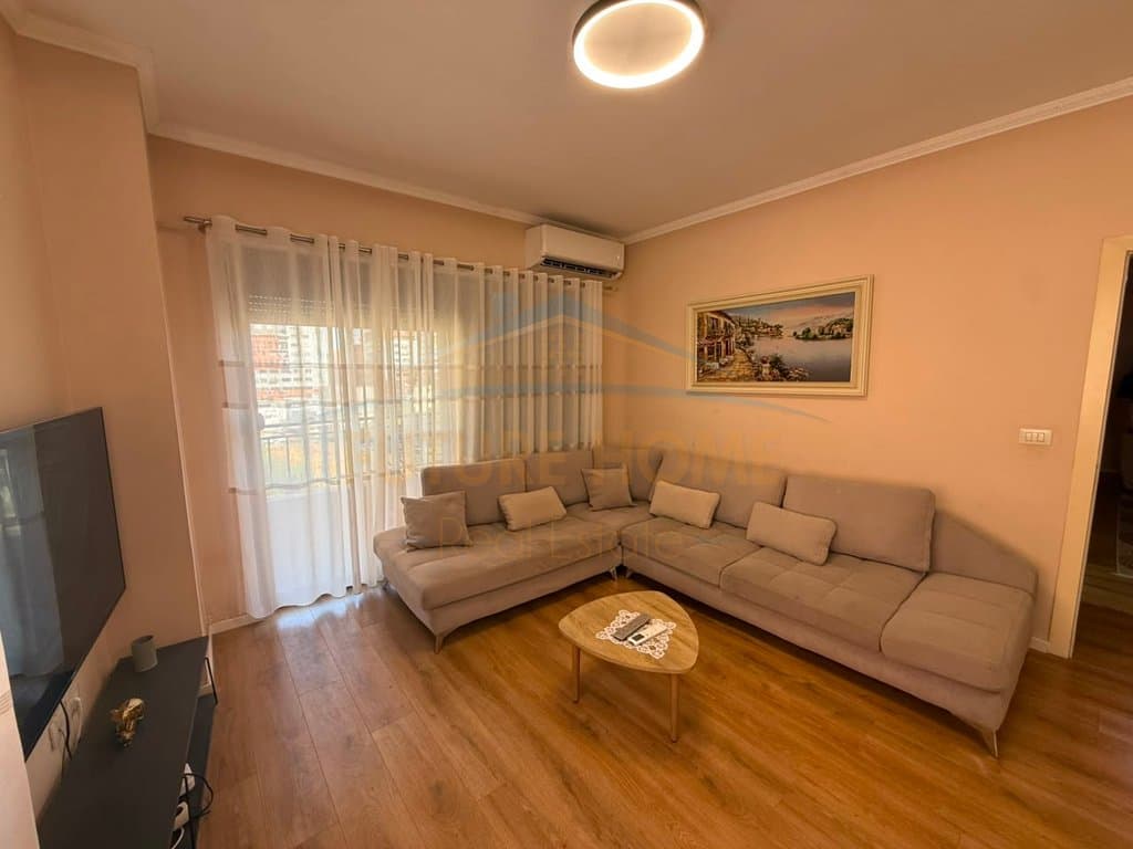 Shitet, Apartament 2+1, Pranë Bar Return, Unaza e Re, Tiranë. 1