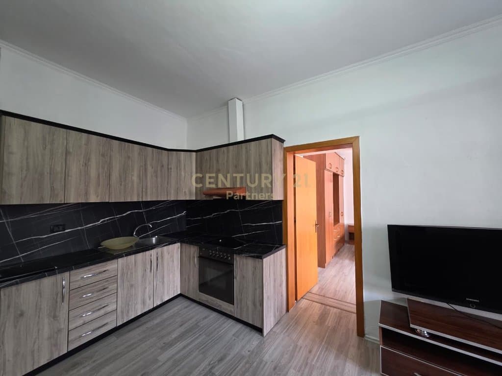 Apartament 2+1 Në Shitje në Kombinat, - 115,000€ | 72 m² 115,000 € 4