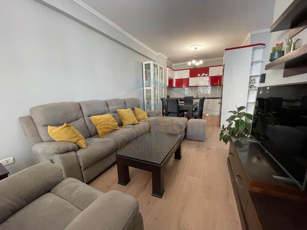 Qera, Apartament 2+1+2, Unaza e Re.