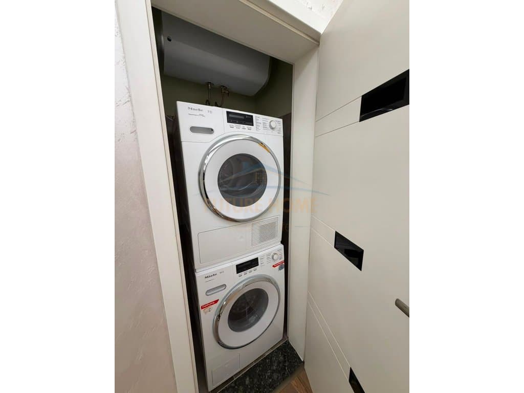Shitet, Apartament 2+1+2, Blloku Gintash, Laprakë 5