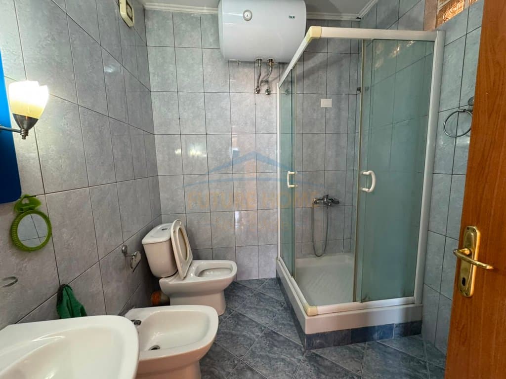 Shitet , Apartament 2+1, Ish Tregu Elektrik , Tirane . 5