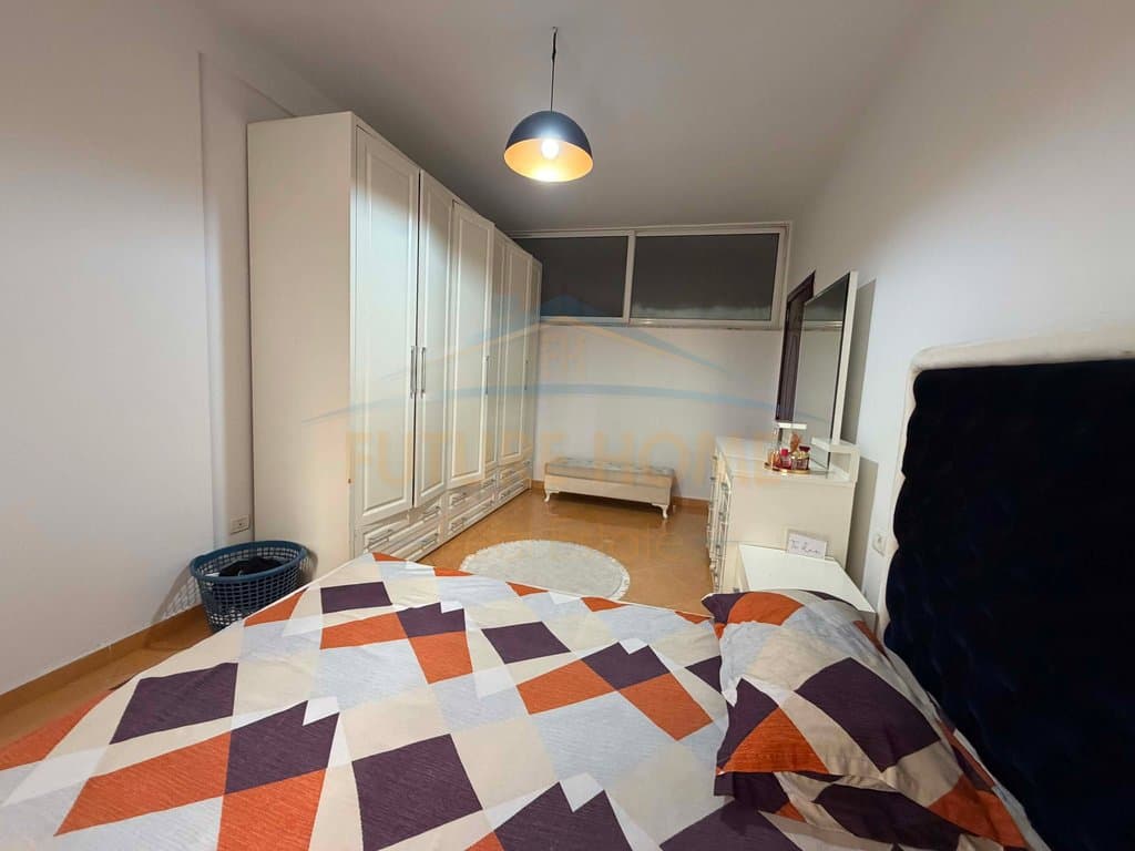 Shitet, Apartament 2+1 + Post Parkimi, Unaza e Re 5