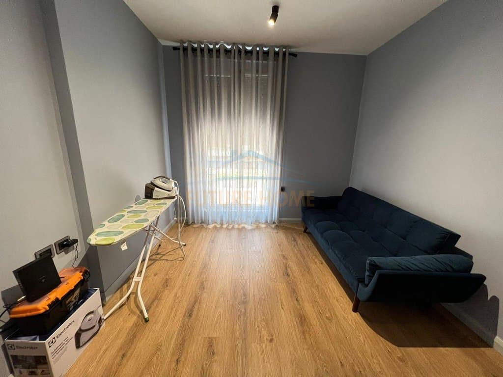 Shitet Apartament 2+1+2 pranë Liqenit të Thatë, Tiranë 3