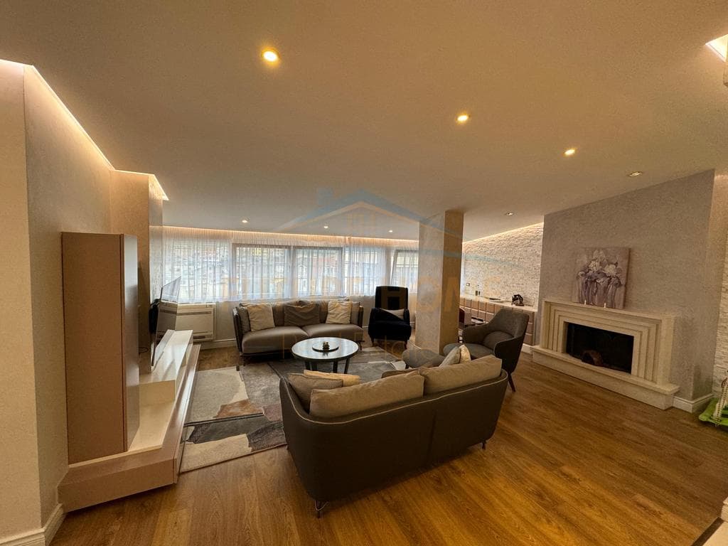 Shitet,Apartament 3+1+2 Poste Parkimi,Fresk 1