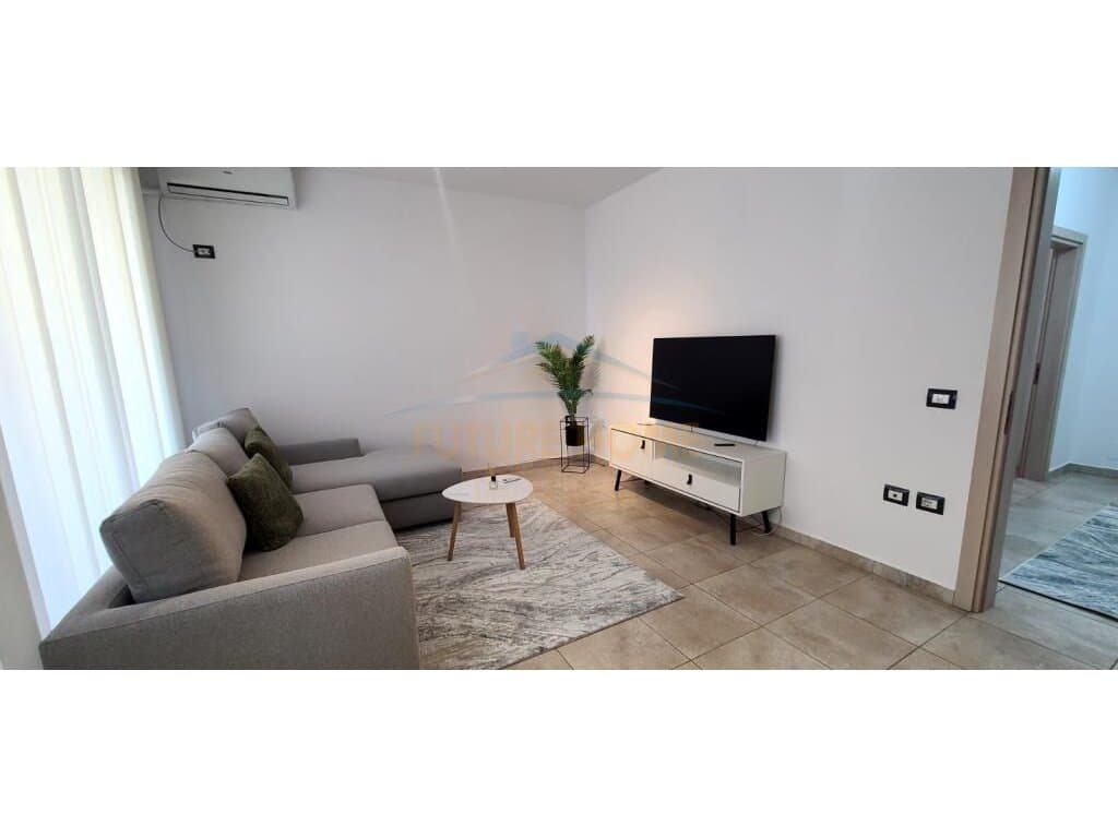 Shitet,Apartament 1+1+Post Parkimi,Kompleksi Xhura 3