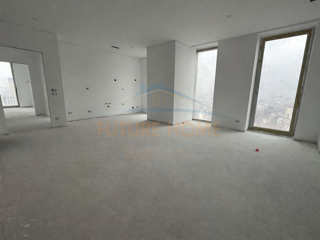 Shitet, Apartament 3+1+2, Rruga e Elbasanit,DownTown 1 3
