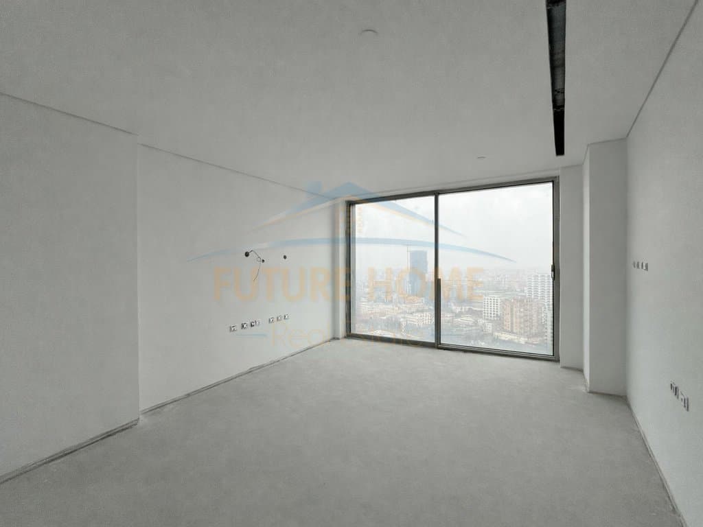 Shitet, Apartament 3+1+2, Rruga e Elbasanit,DownTown 1 2