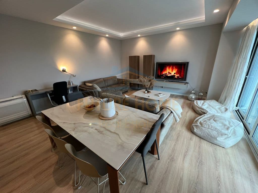 Disponojme apartament 2+1+2 per qira me vendndodhje tek Ambasador 3 1