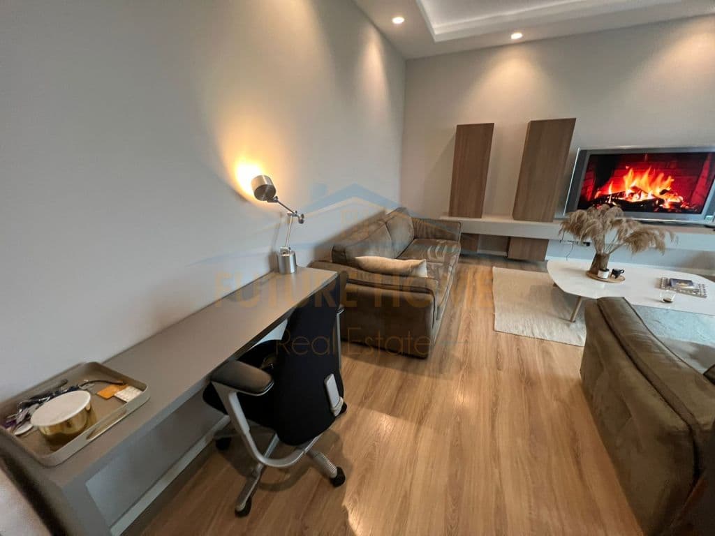 Disponojme apartament 2+1+2 per qira me vendndodhje tek Ambasador 3 5