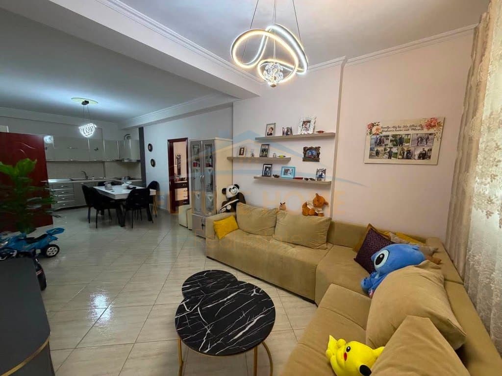 Shitet, Apartament 2+1+2, Unaza e Re UNA72260 1