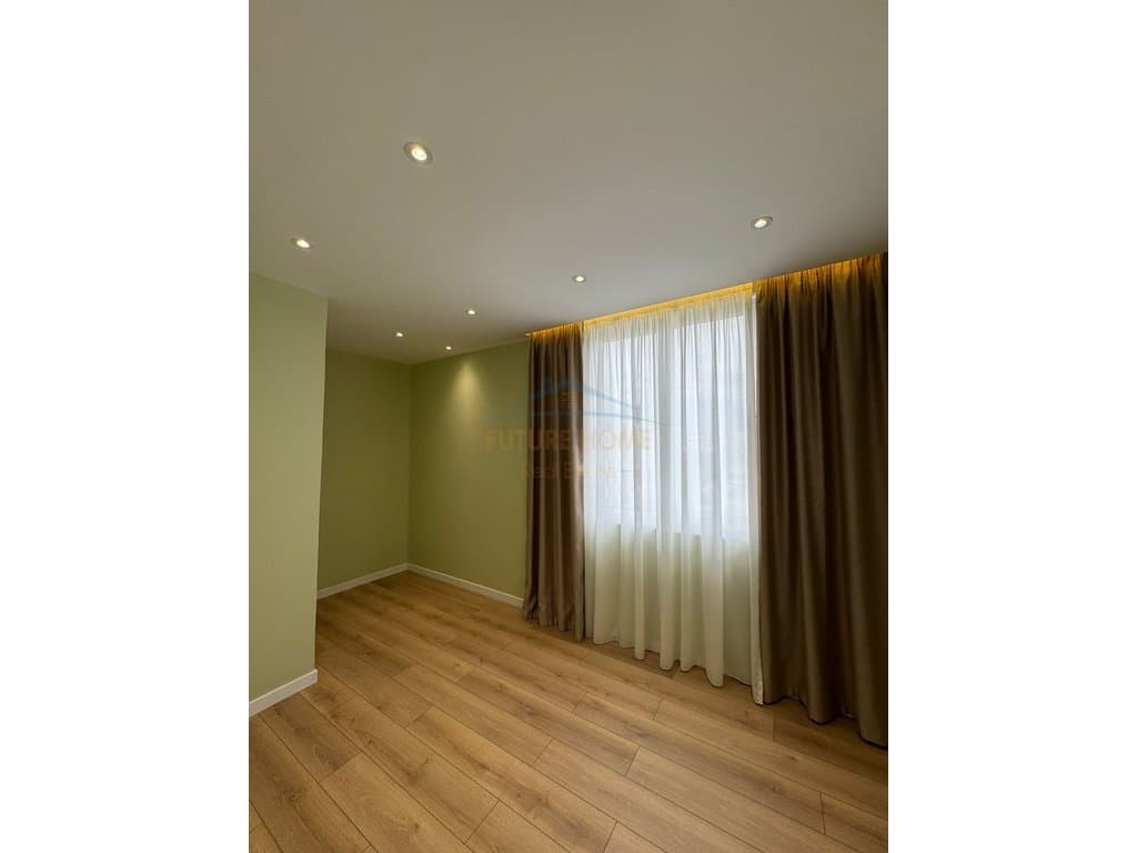 Shitet, Apartament 2+1, Myslym Shyri, Tiranë. 2
