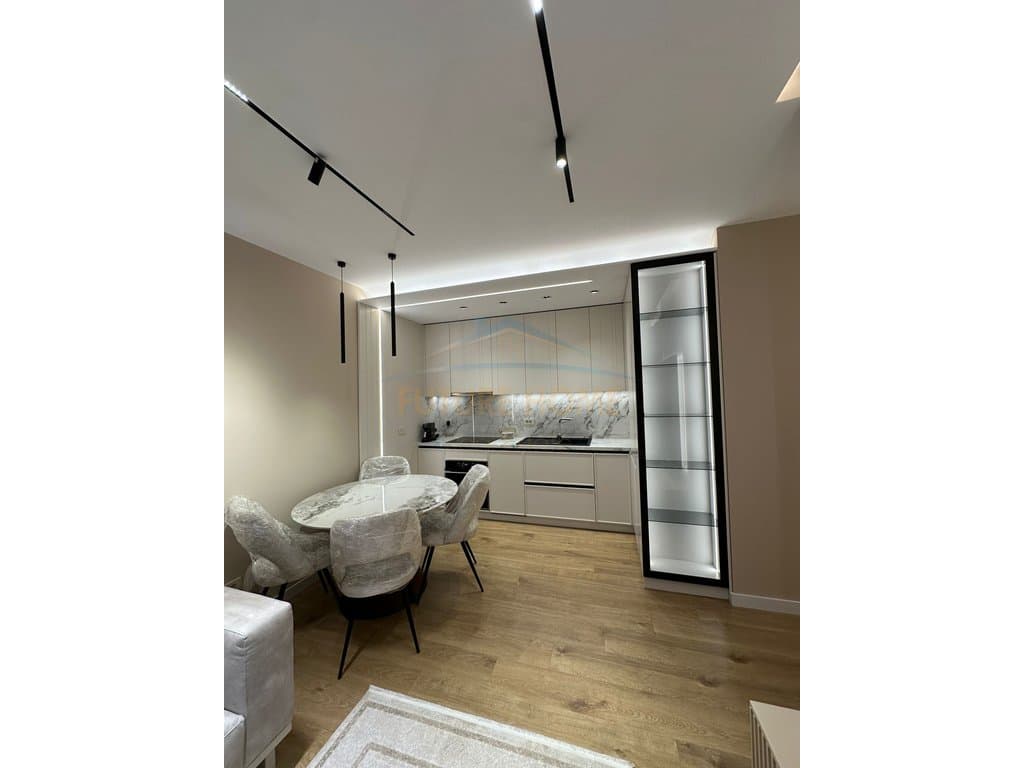 Shitet Apartament 2+1, Golden Tower, Rruga Mine Peza 3