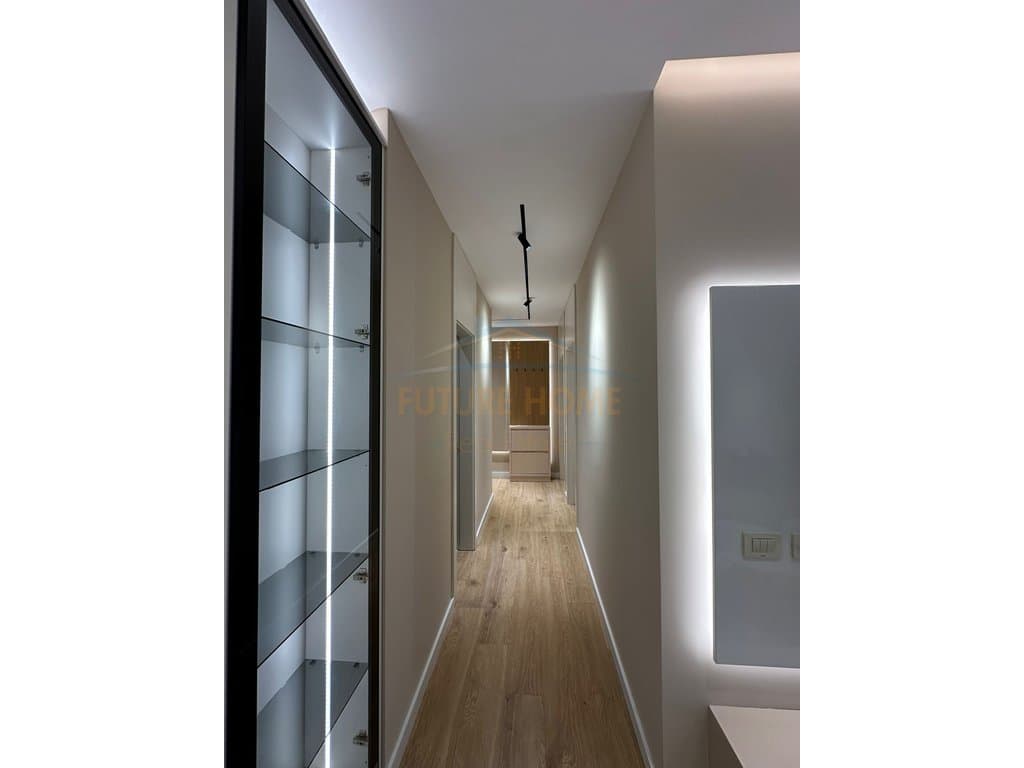 Shitet Apartament 2+1, Golden Tower, Rruga Mine Peza 5