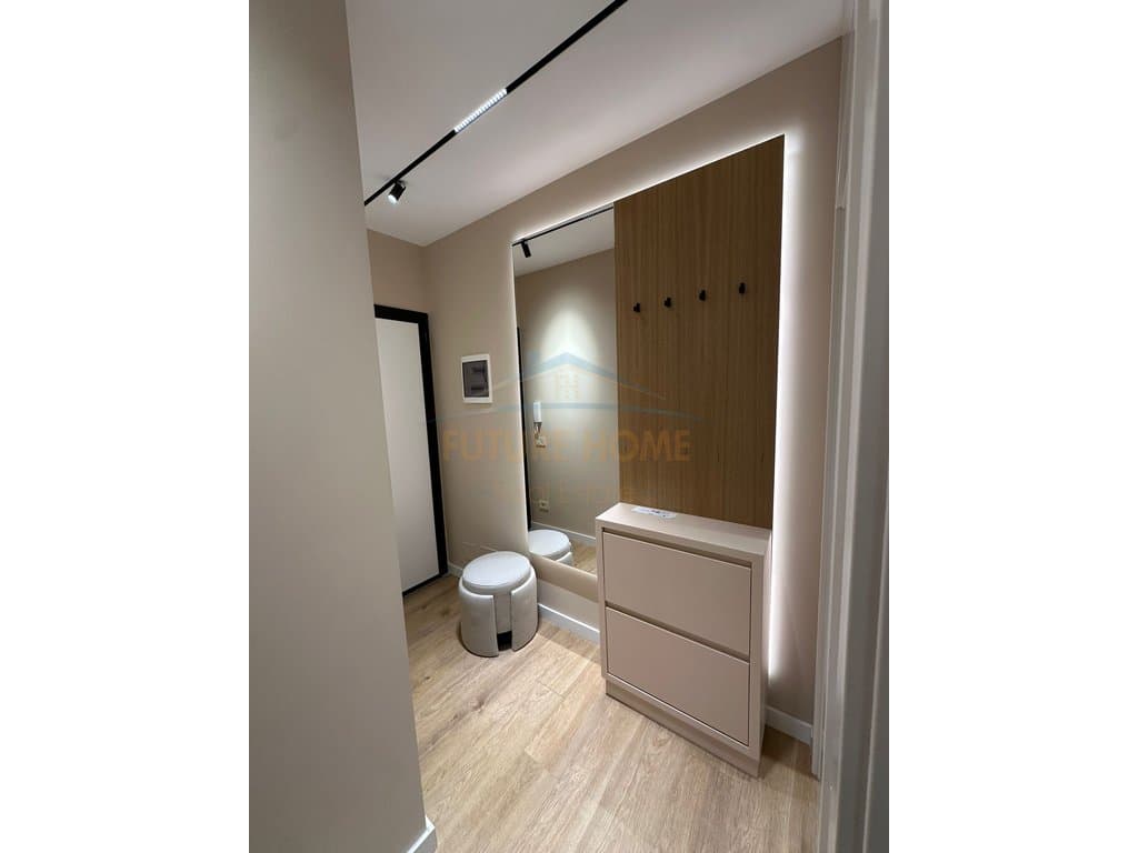 Shitet Apartament 2+1, Golden Tower, Rruga Mine Peza 4